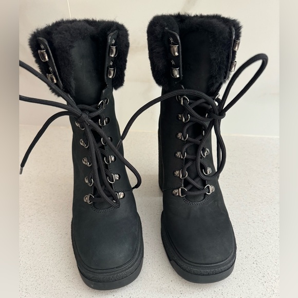 MONCLER Claudia faux fur-trimmed nubuck ankle boot EU 35 US 5 - Picture 3 of 8